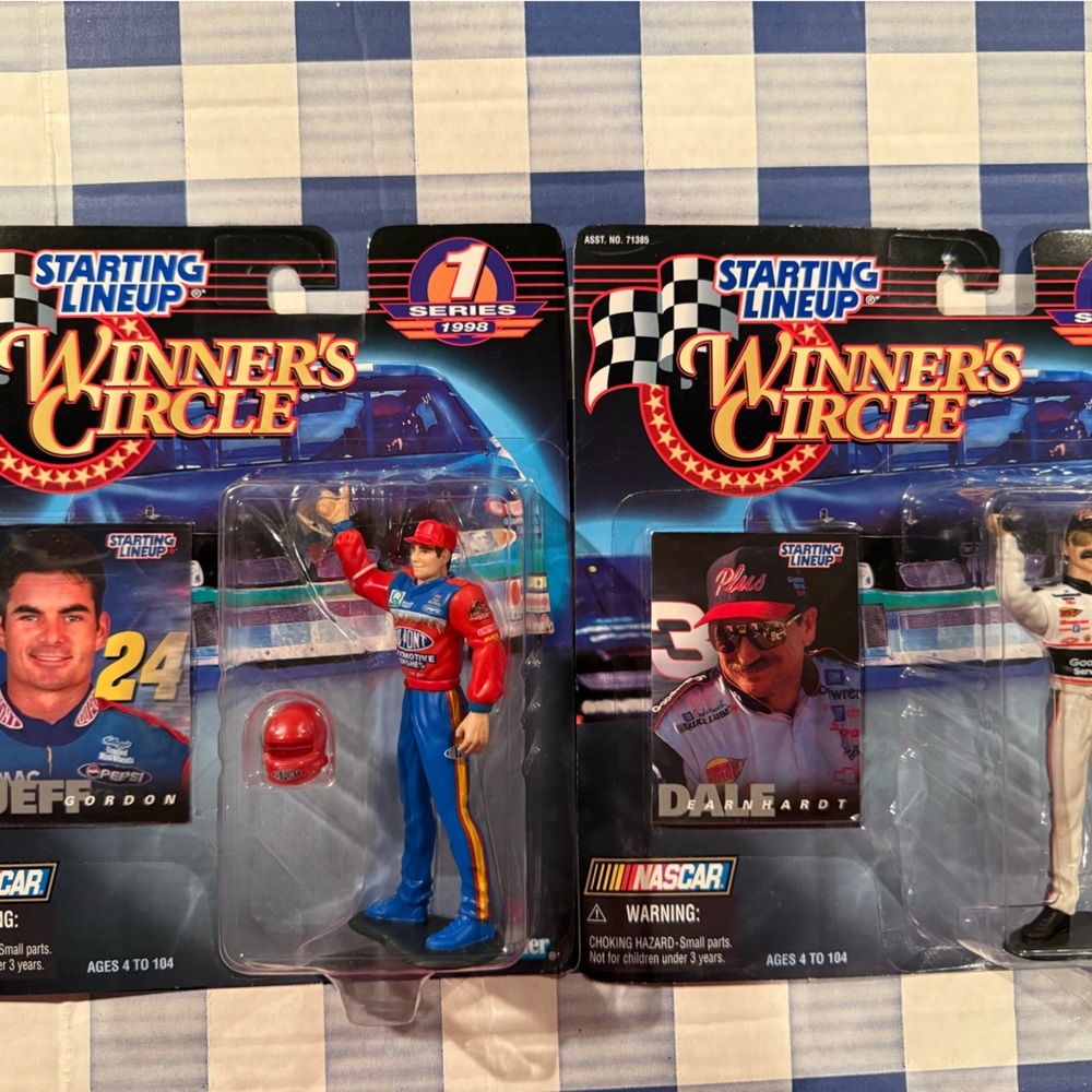 Starting lineup Winner’s Circle Dale Earnhardt and Jeff Gordon